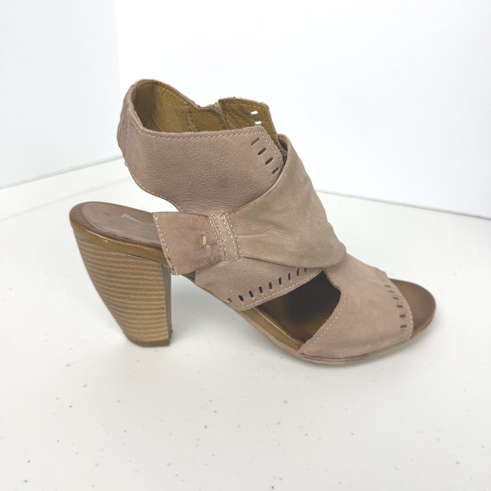 Miz Moos Taupe Leather Peep Toe Slingback Block Heel Sandals‎ Womens Size 39